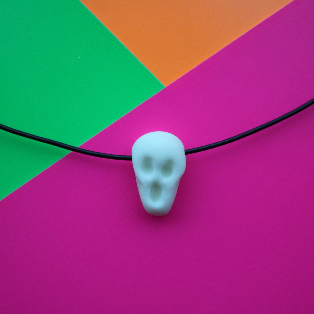 Glow in the Dark Skull Necklace!